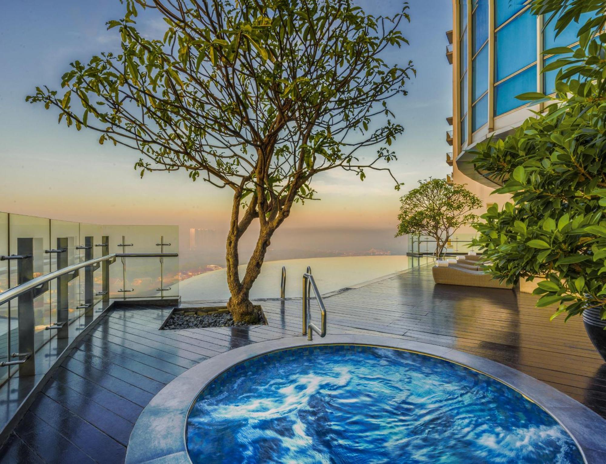 Hotel Ciputra World Surabaya Managed By Swiss-Belhotel International Ngoại thất bức ảnh